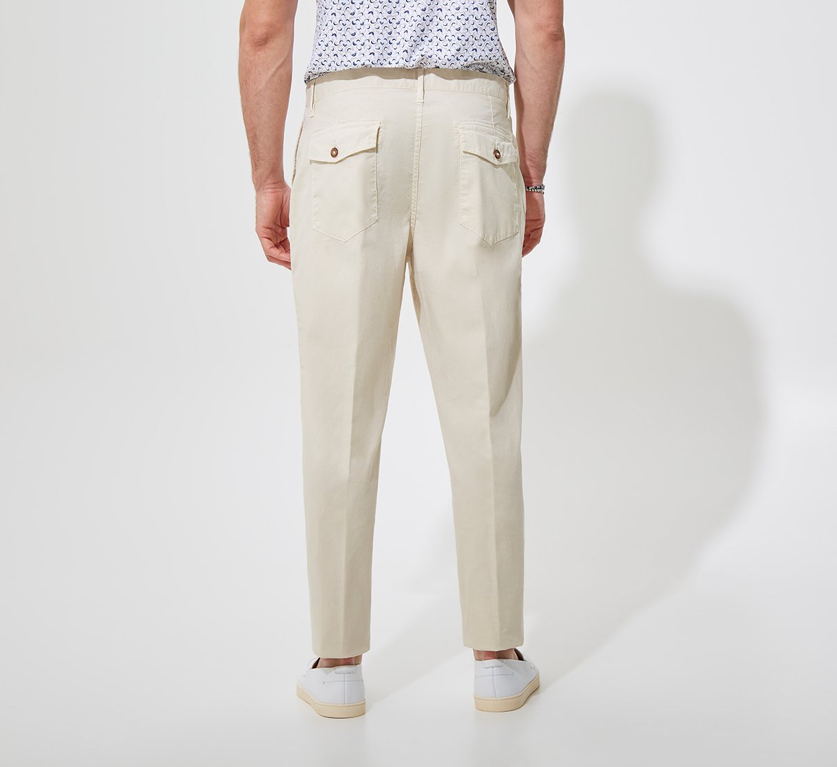 Pantaloni Chino Beige con Tasche Frontali