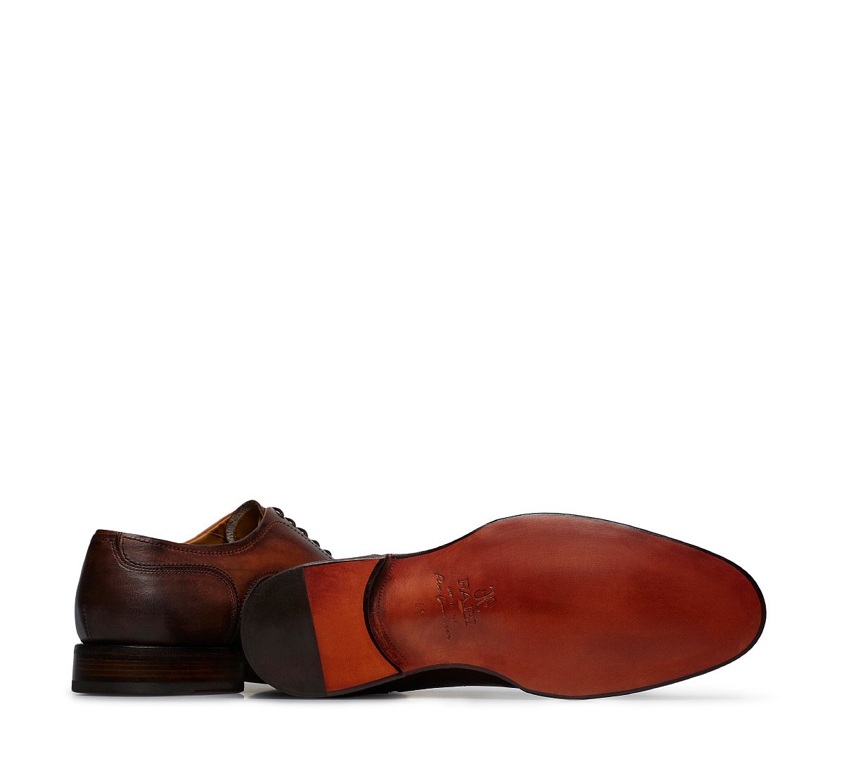 Exquisite calfskin lace-ups